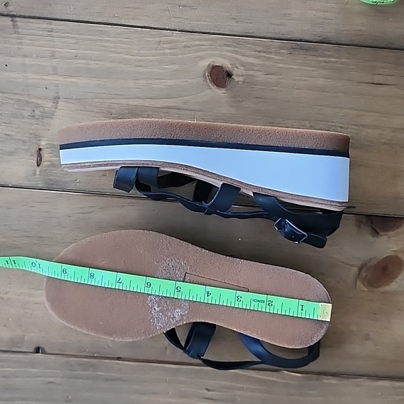 Lucky Brand Black Leather Strappy Sandal size 6 - Picture 11 of 14